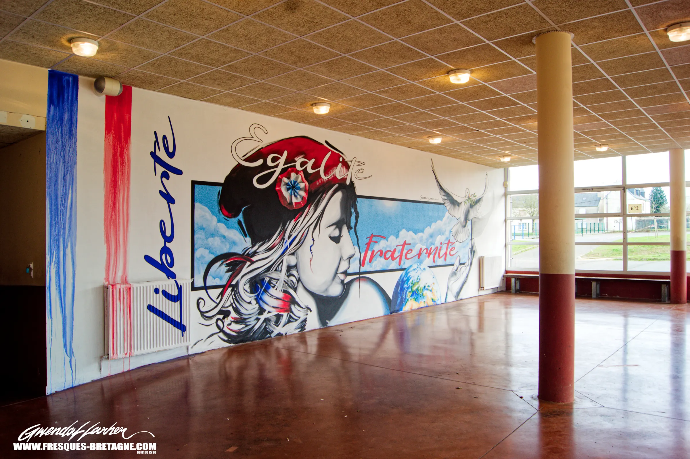 Fresque citoyenne, la Marianne et la colombe de la paix, collège public de Morlaix — Gwendal Larher